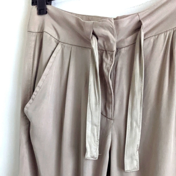 TAHARI Khaki Safari Ruched Cropped Jogger Tencel 6 and 8 Spring pants Capri - Picture 14 of 16